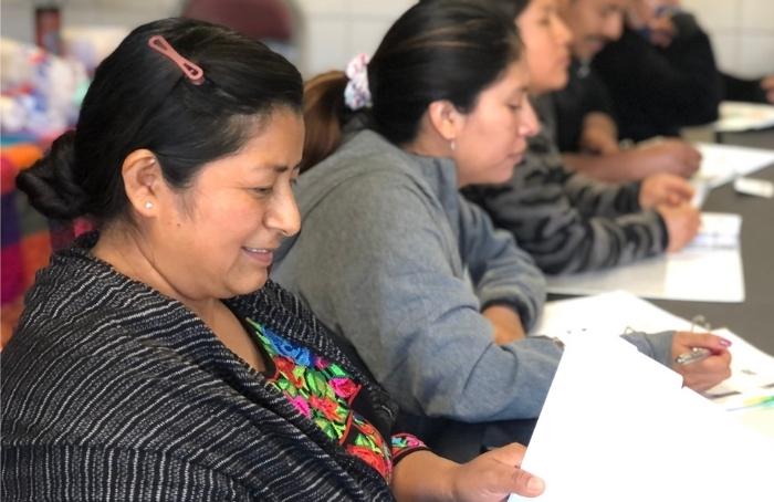 Catalina Almazán y sus compañeras(os) reciben apoyo para pequeñas empresas en la clase Emprendimiento de WEV.