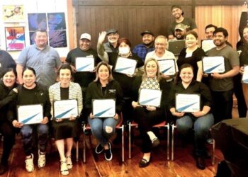 Graduates of WEV's Emprendimiento Program in Santa Paula